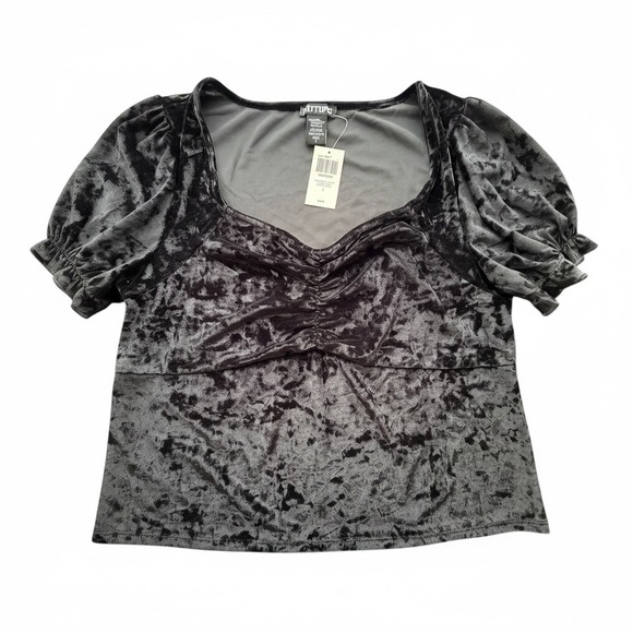 Hot Topic Tops - Hot Topic Crushed Velvet Puff Sleeve Top NWT Size 1 Ruched Bust